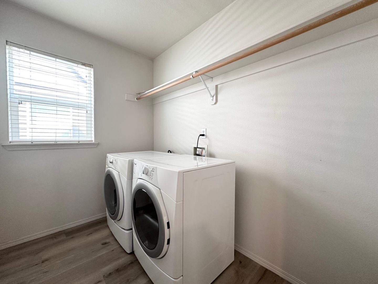 2472 NW Rogue Valley Terrace - Beaverton - Oregon - 3 bed, 2.5 bath rental property