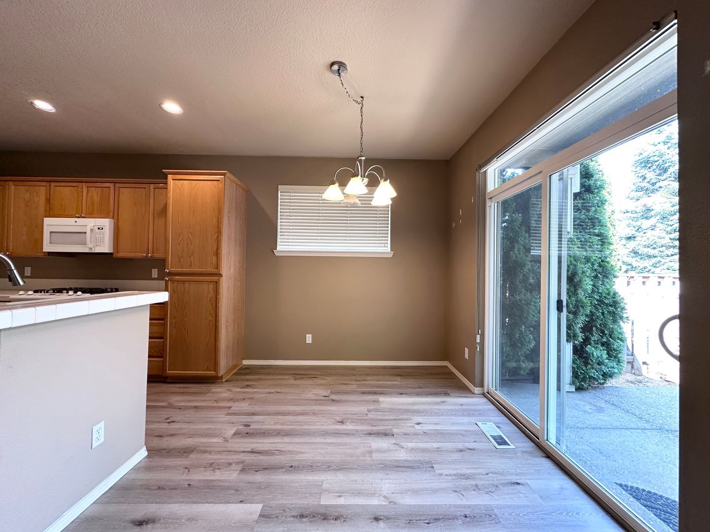2472 NW Rogue Valley Terrace - Beaverton - Oregon - 3 bed, 2.5 bath rental property