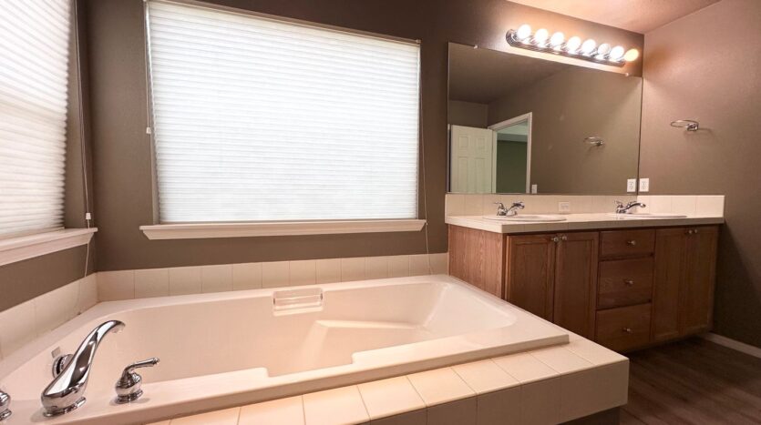 2472 NW Rogue Valley Terrace - Beaverton - Oregon - 3 bed, 2.5 bath rental property