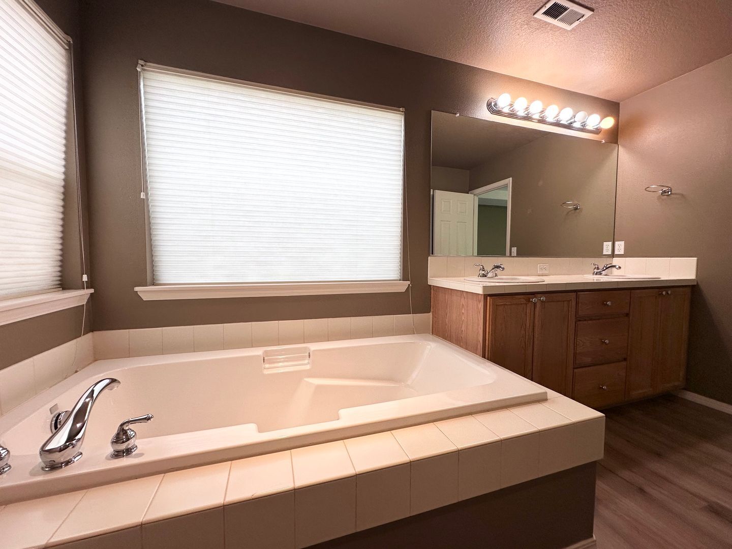 2472 NW Rogue Valley Terrace - Beaverton - Oregon - 3 bed, 2.5 bath rental property