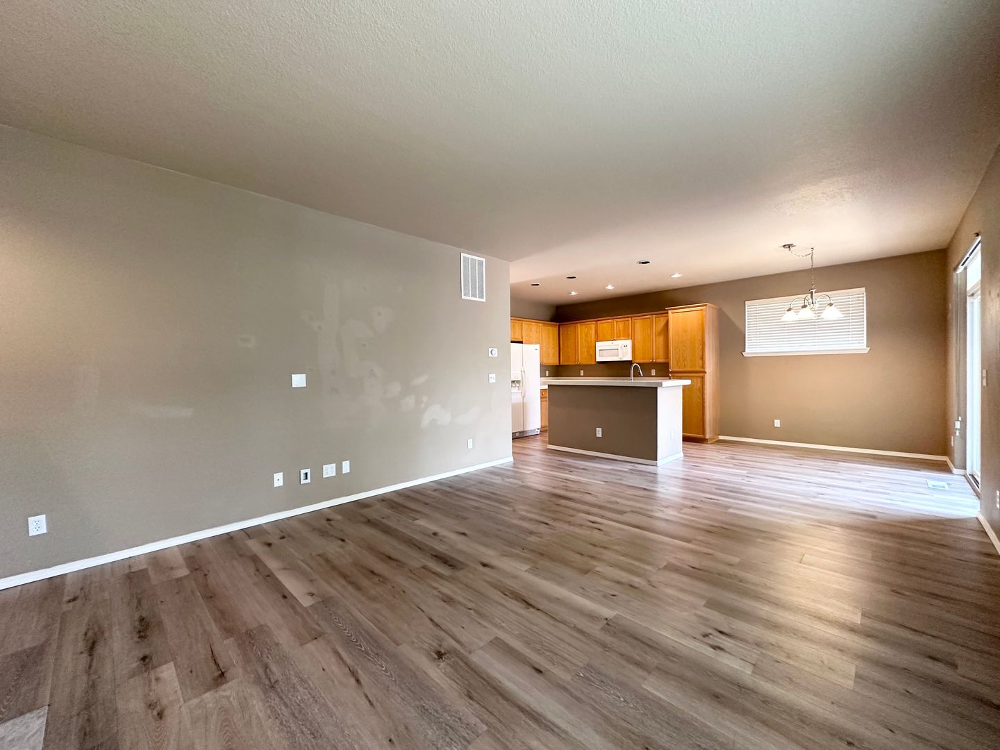 2472 NW Rogue Valley Terrace - Beaverton - Oregon - 3 bed, 2.5 bath rental property