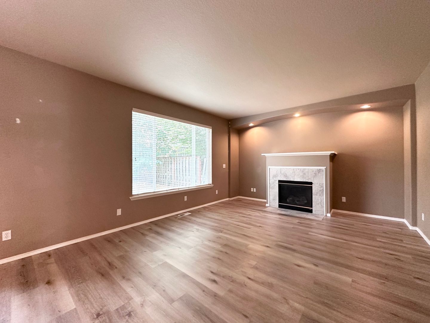 2472 NW Rogue Valley Terrace - Beaverton - Oregon - 3 bed, 2.5 bath rental property