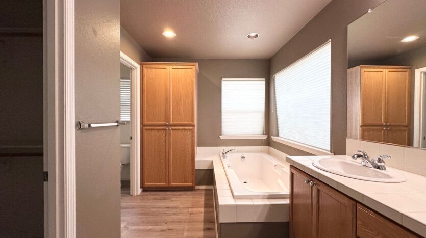 2472 NW Rogue Valley Terrace - Beaverton - Oregon - 3 bed, 2.5 bath rental property