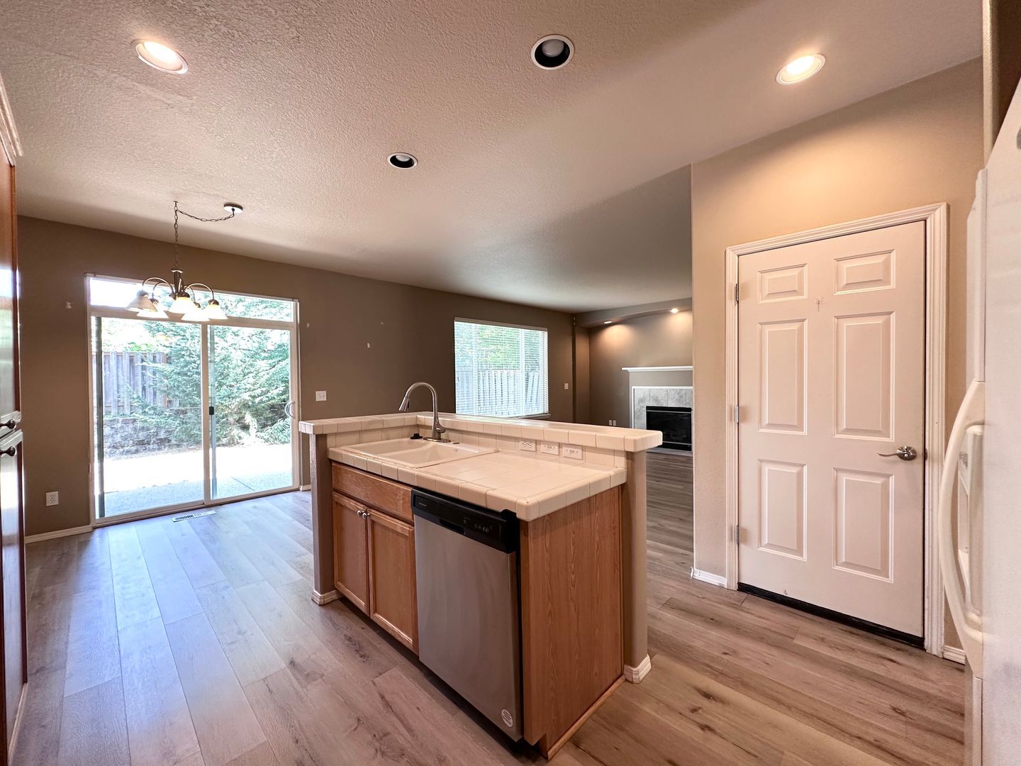 2472 NW Rogue Valley Terrace - Beaverton - Oregon - 3 bed, 2.5 bath rental property