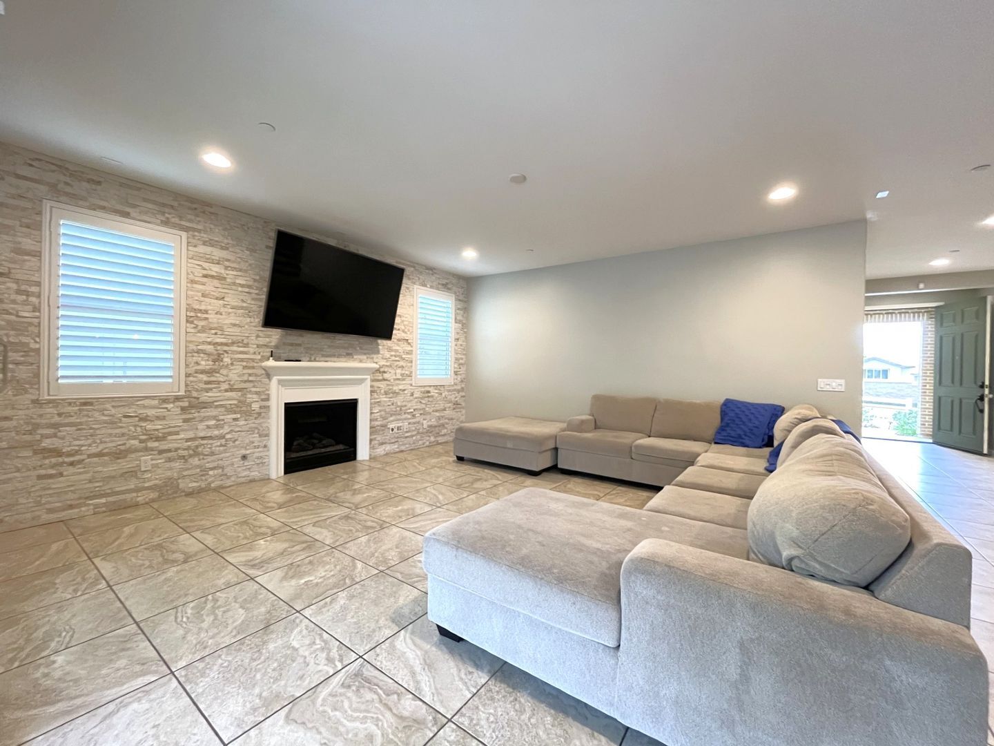 26297 Santiago Canyon Rd. - Corona - California - 5 bed, 4.5 bath rental property