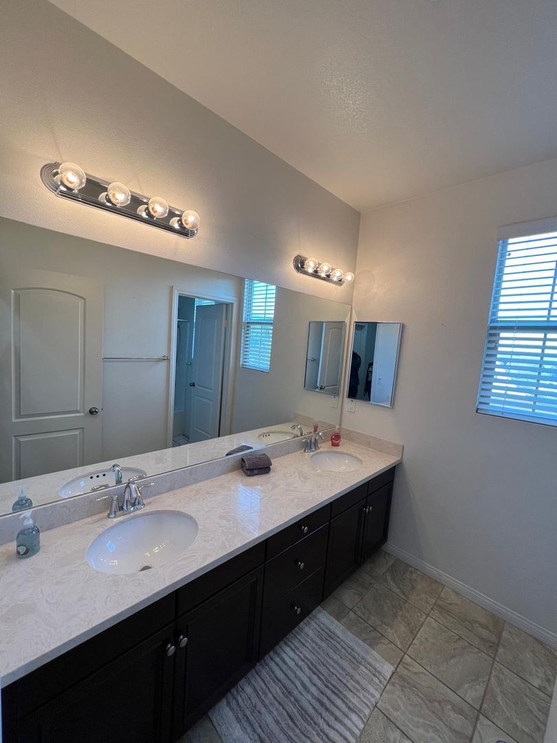 26297 Santiago Canyon Rd. - Corona - California - 5 bed, 5 bath rental property