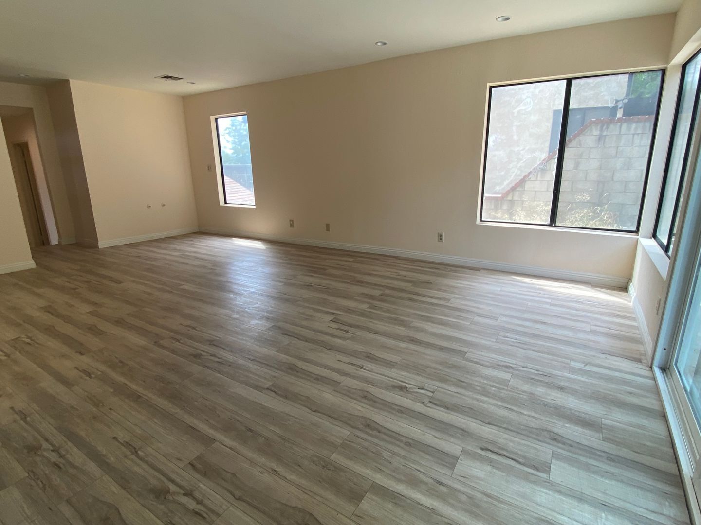 6709 Corie Ln - California - 4 bed, 3.5 bath rental property
