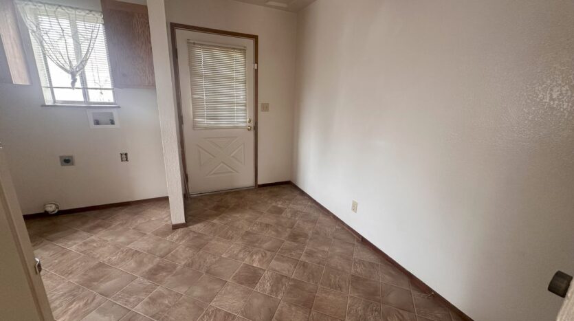 304 Richmond Road Unit B - Susanville - California - 2 bed, 1 bath rental property