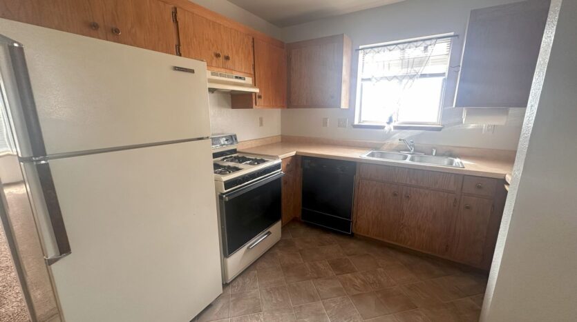 304 Richmond Road Unit B - Susanville - California - 2 bed, 1 bath rental property
