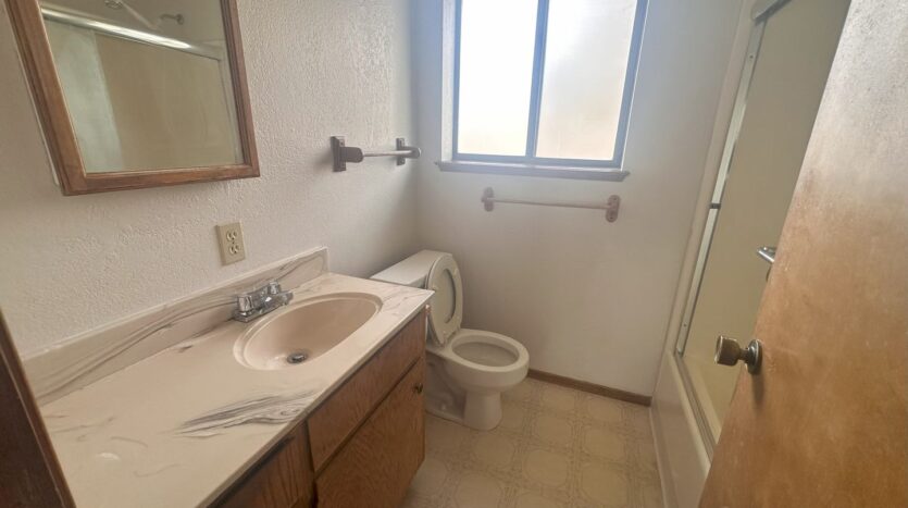 304 Richmond Road Unit B - Susanville - California - 2 bed, 1 bath rental property