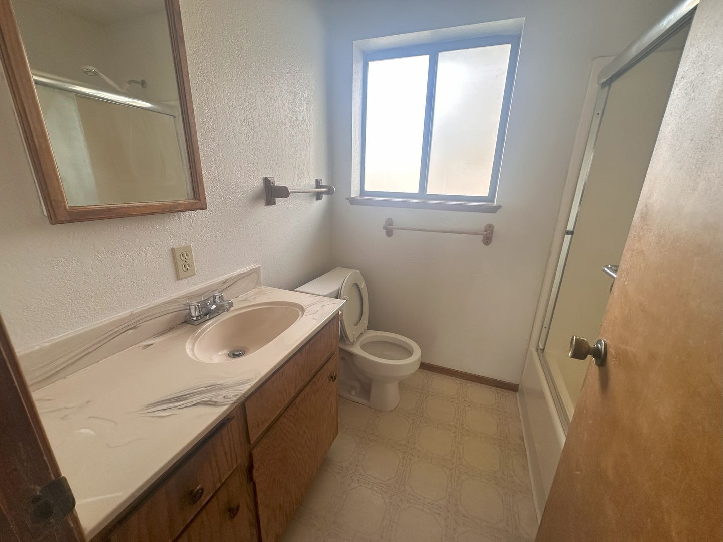 304 Richmond Road Unit B - Susanville - California - 2 bed, 1 bath rental property