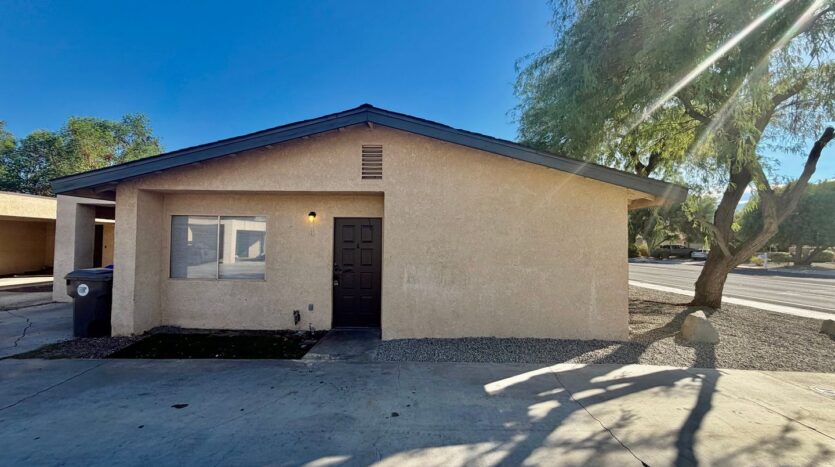 32652 Cathedral Canyon Dr - Cathedral City - California - 2 bed, 1 bath rental property
