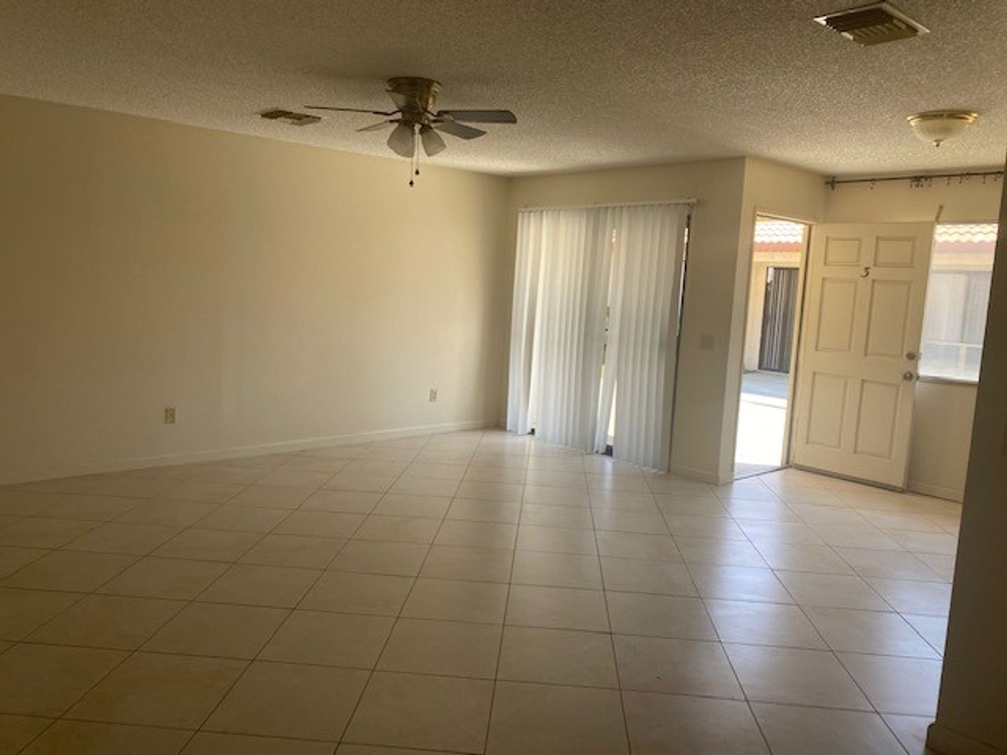 32881 Navajo Trl - 3 - Cathedral City - California - 3 bed, 2 bath rental property
