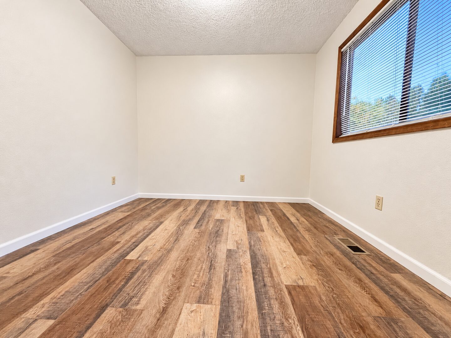 3428 SE 12th St.  - Gresham - Oregon - 3 bed, 2 bath rental property