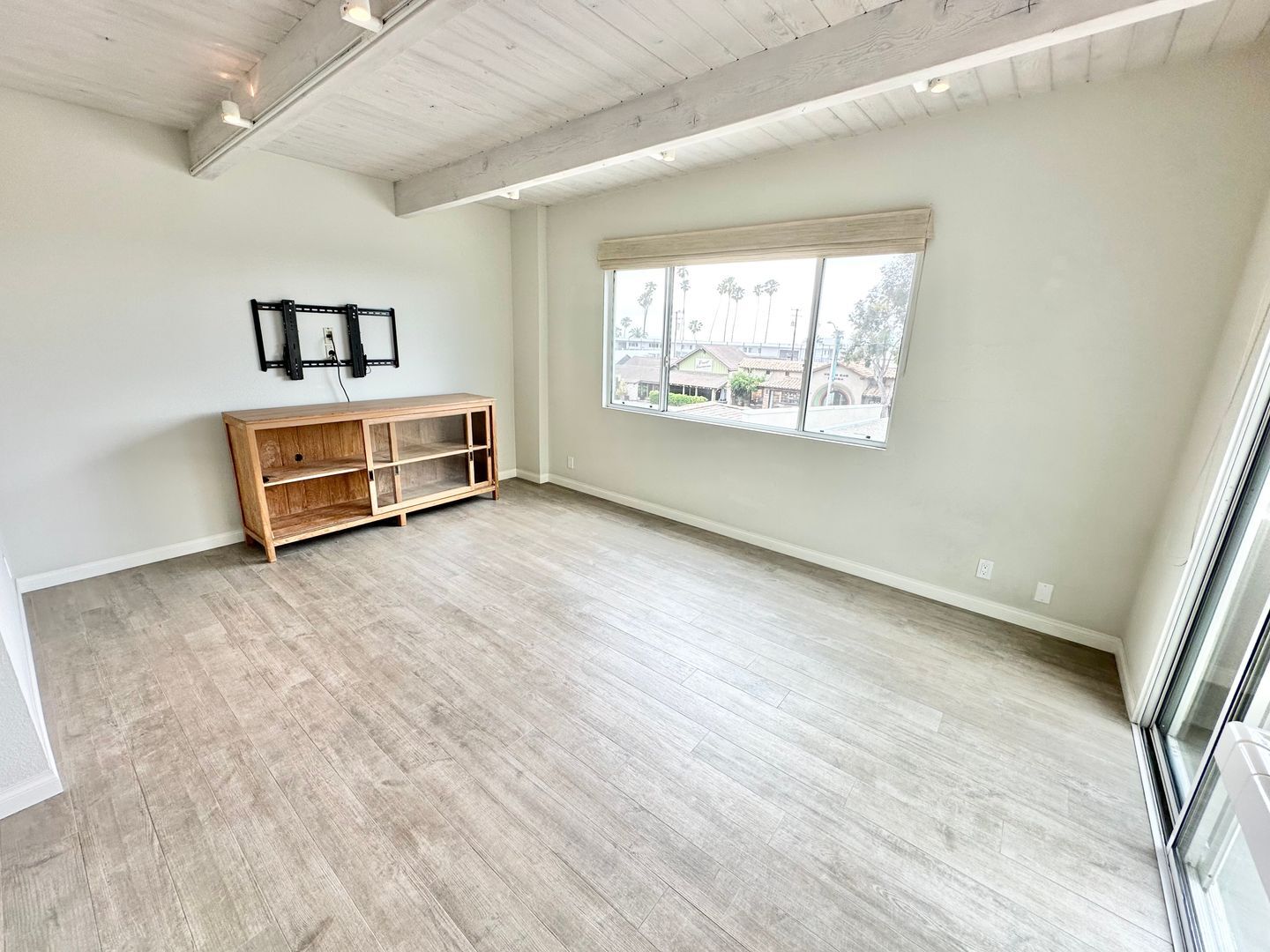 354 N. Coast Hwy - Laguna Beach - California - 1 bed, 1 bath rental property