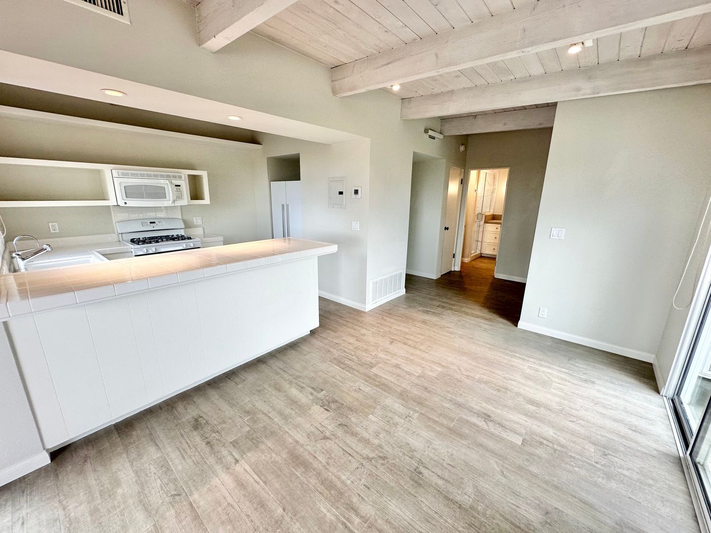 354 N. Coast Hwy - Laguna Beach - California - 1 bed, 1 bath rental property