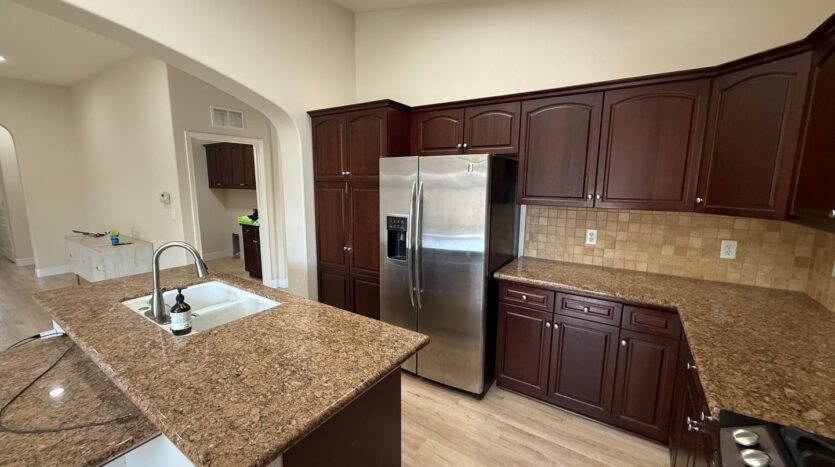 3652 W Black Walnut Ln - Fresno - California - 3 bed, 2 bath rental property