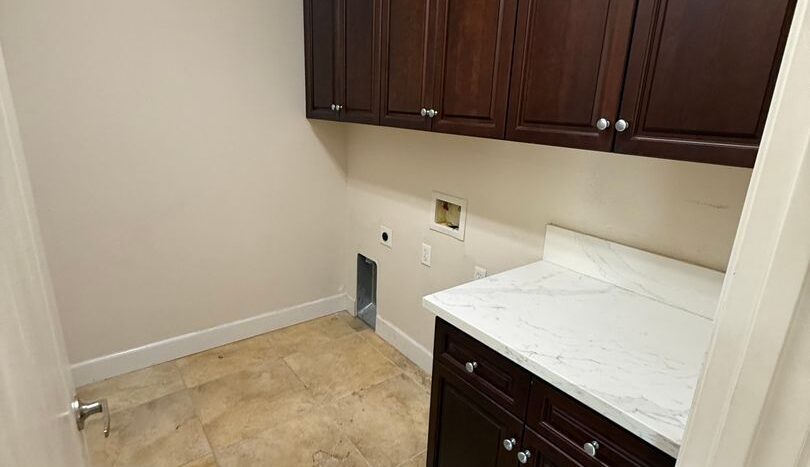 3652 W Black Walnut Ln - Fresno - California - 3 bed, 2 bath rental property