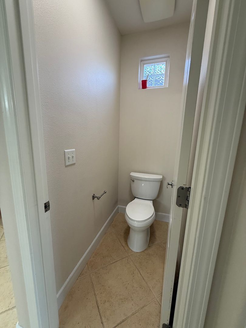 3652 W Black Walnut Ln - Fresno - California - 3 bed, 2 bath rental property