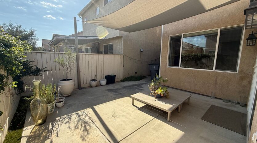 3652 W Black Walnut Ln - Fresno - California - 3 bed, 2 bath rental property