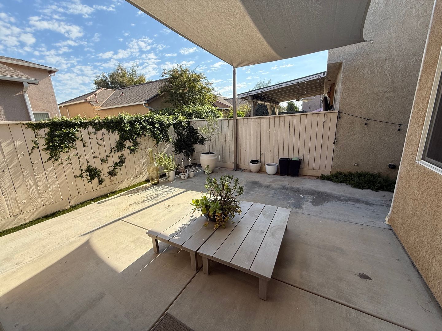 3652 W Black Walnut Ln - Fresno - California - 3 bed, 2 bath rental property
