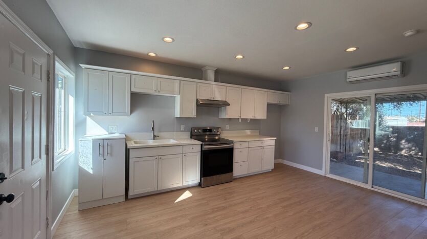 37938 Palm Vista Ave - Palmdale - California - 1 bed, 1 bath rental property