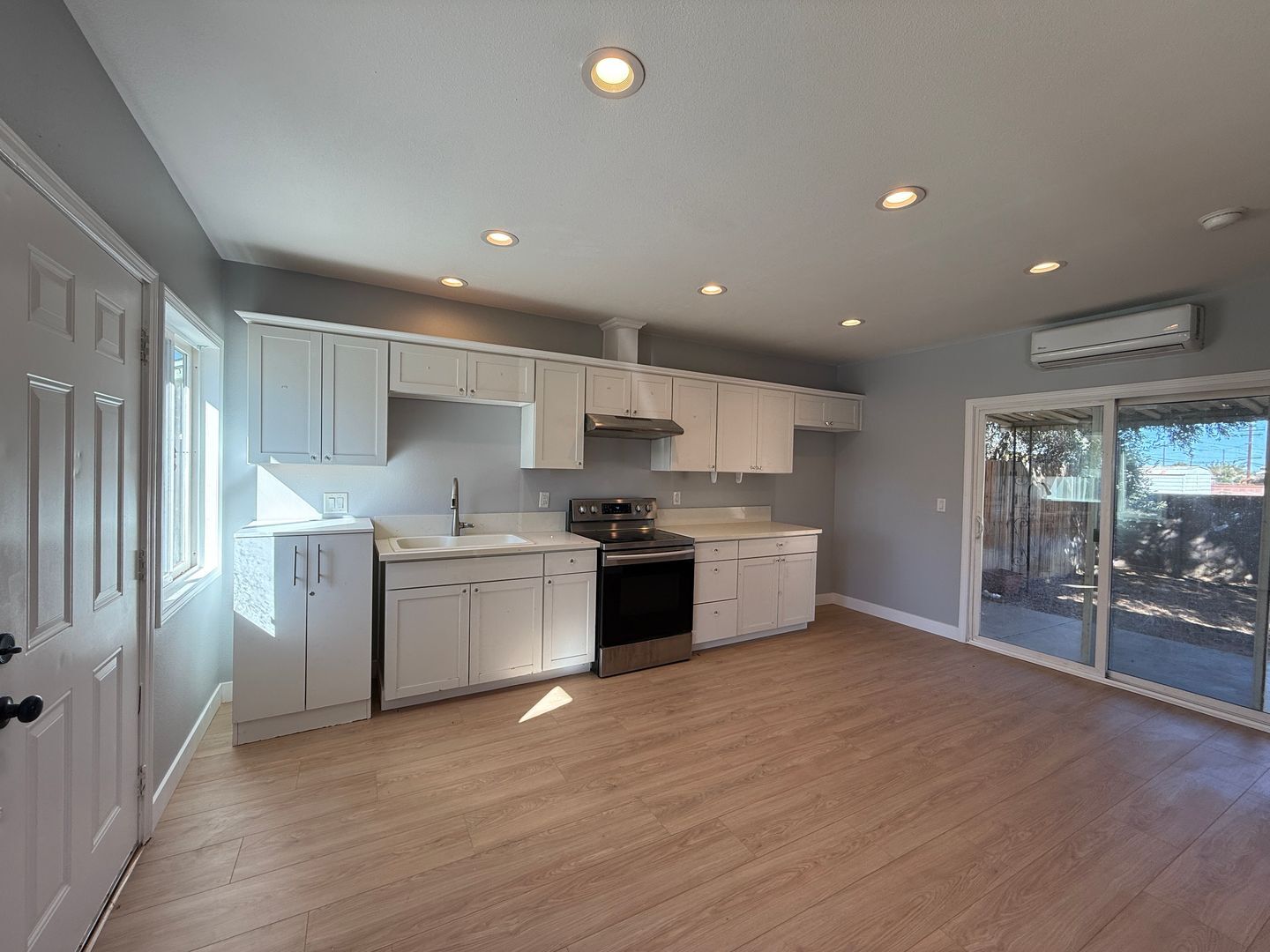 37938 Palm Vista Ave - Palmdale - California - 1 bed, 1 bath rental property