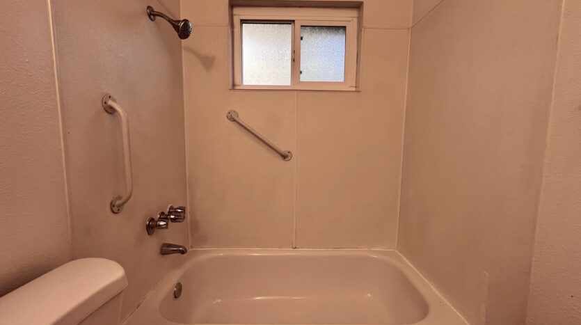 37950 HWY 26 - #03 - Sandy - Oregon - 2 bed, 1 bath rental property