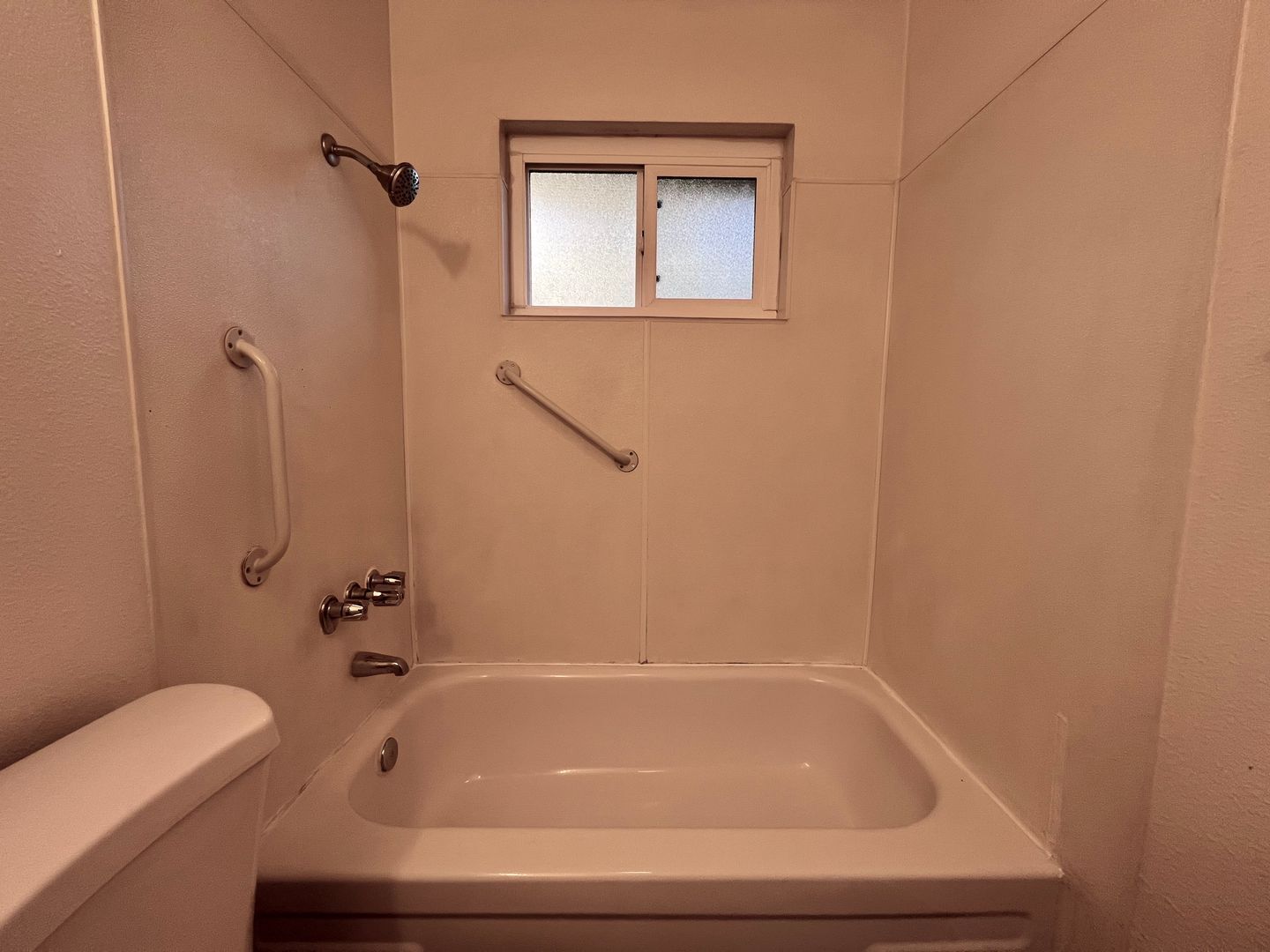 37950 HWY 26 - #03 - Sandy - Oregon - 2 bed, 1 bath rental property