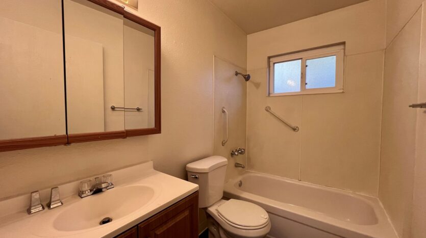 37950 HWY 26 - #03 - Sandy - Oregon - 2 bed, 1 bath rental property