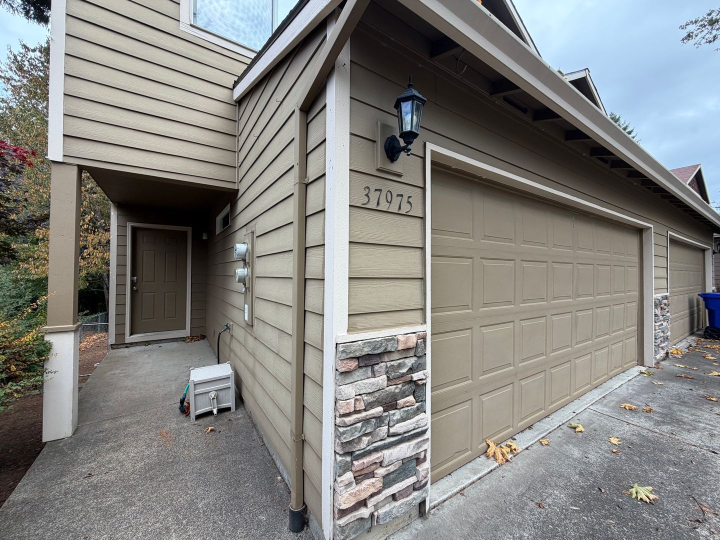 37975 Nettie Connett Dr - Sandy - Oregon - 3 bed, 2.5 bath rental property