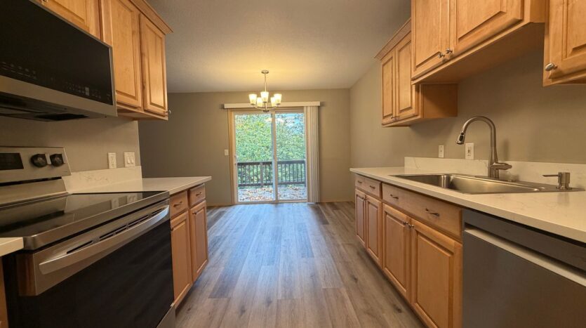 37975 Nettie Connett Dr - Sandy - Oregon - 3 bed, 2.5 bath rental property