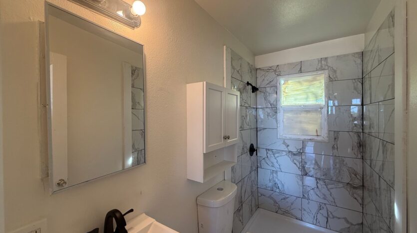 38717 6th St. East - Unit 5 - Palmdale - California - 1 bath rental property
