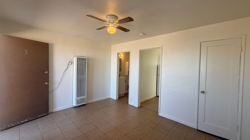 38717 6th St. East - Unit 5 - Palmdale - California - 1 bath rental property