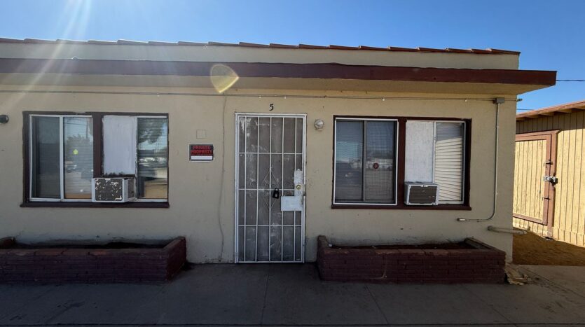 38717 6th St. East - Unit 5 - Palmdale - California - 1 bath rental property