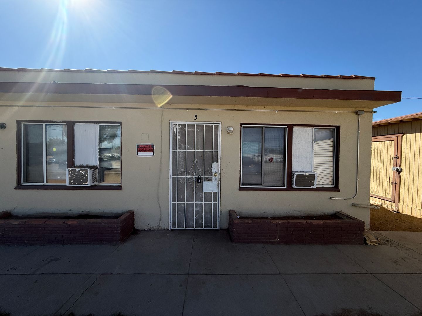38717 6th St. East - Unit 5 - Palmdale - California - 1 bath rental property