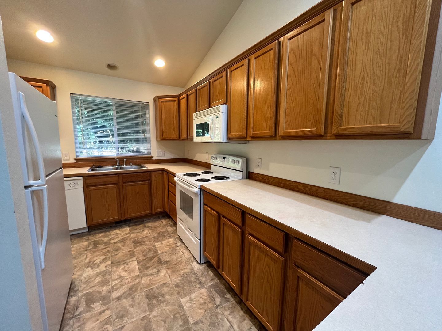 39 Sudden Valley Dr. - Bellingham - Washington - 4 bed, 3 bath rental property