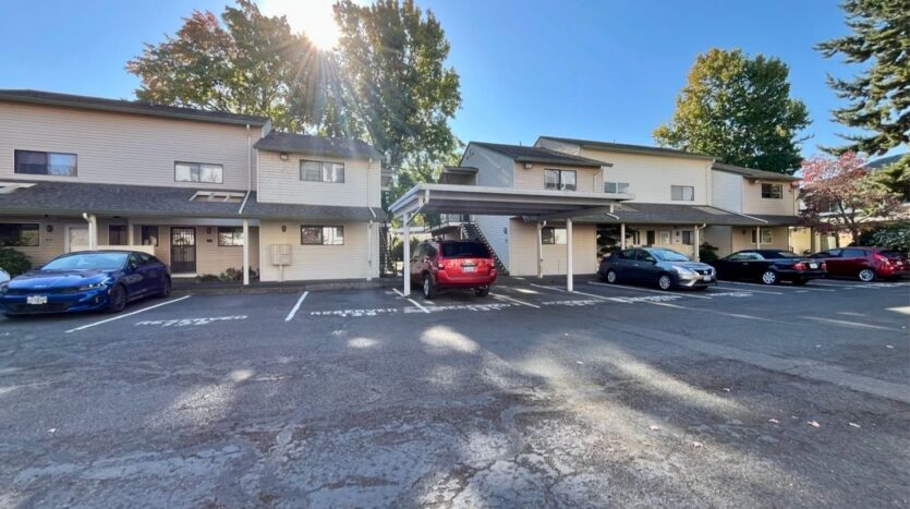 390 N Hayden Island Dr. - Portland - Oregon - 1 bed, 1 bath rental property
