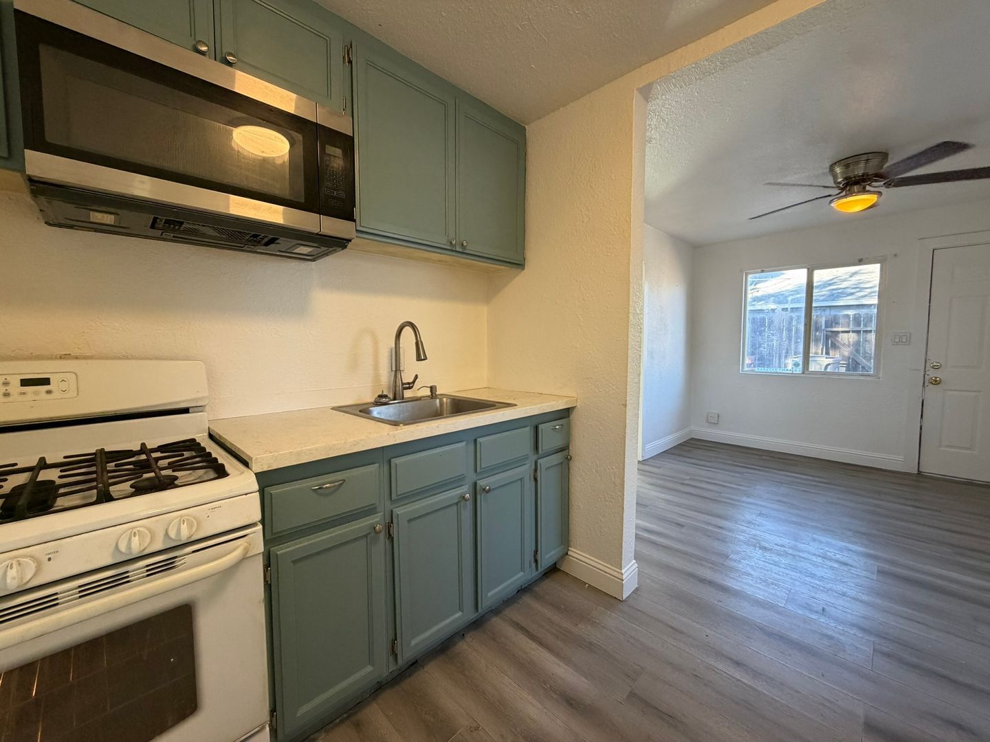 3920 1/2 High Street  - Sacramento - California - 1 bed, 1 bath rental property