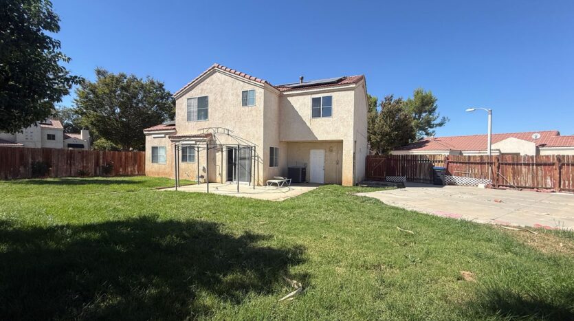 40232 La Cota Drive - Palmdale - California - 3 bed, 2.5 bath rental property