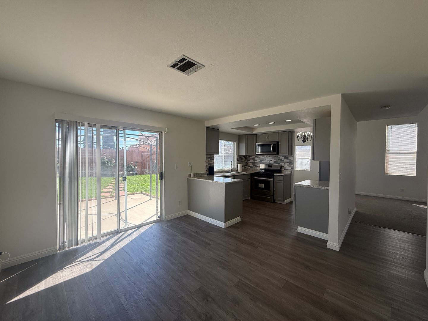 40232 La Cota Drive - Palmdale - California - 3 bed, 2.5 bath rental property
