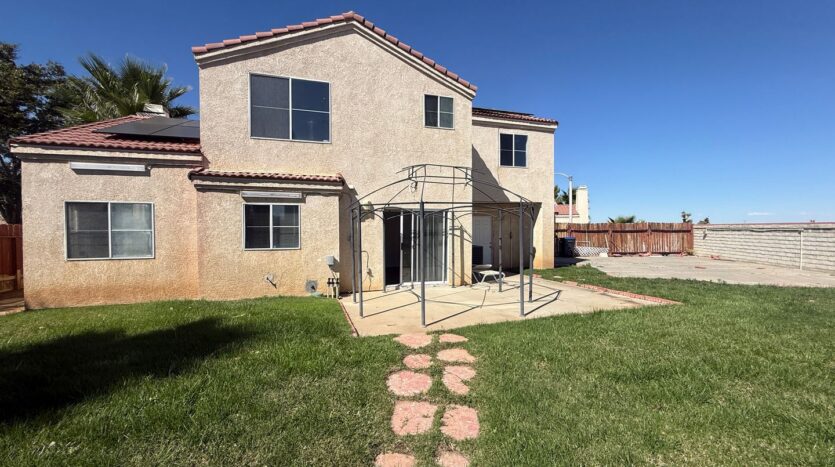 40232 La Cota Drive - Palmdale - California - 3 bed, 2.5 bath rental property