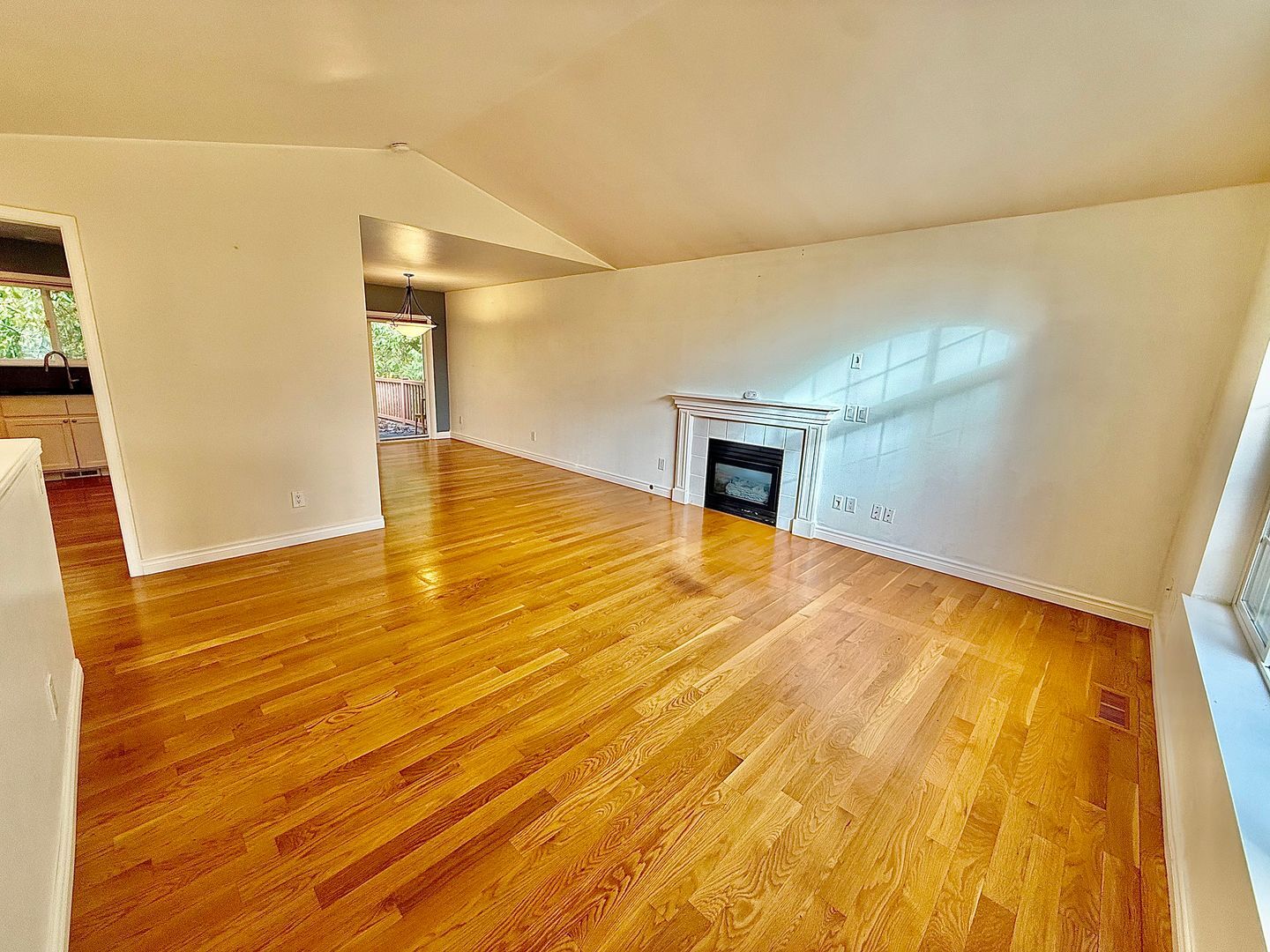 4123 143rd St NW - Marysville - Washington - 3 bed, 2.5 bath rental property