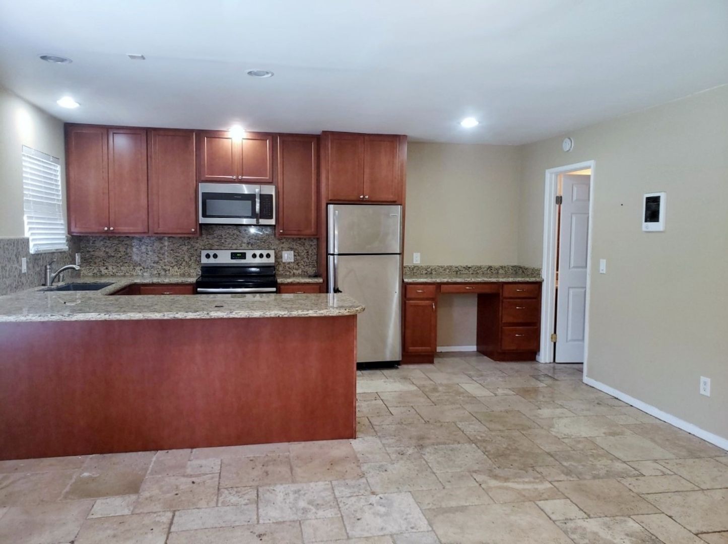 421 South Mollison Avenue - El Cajon - California - 1 bed, 1 bath rental property