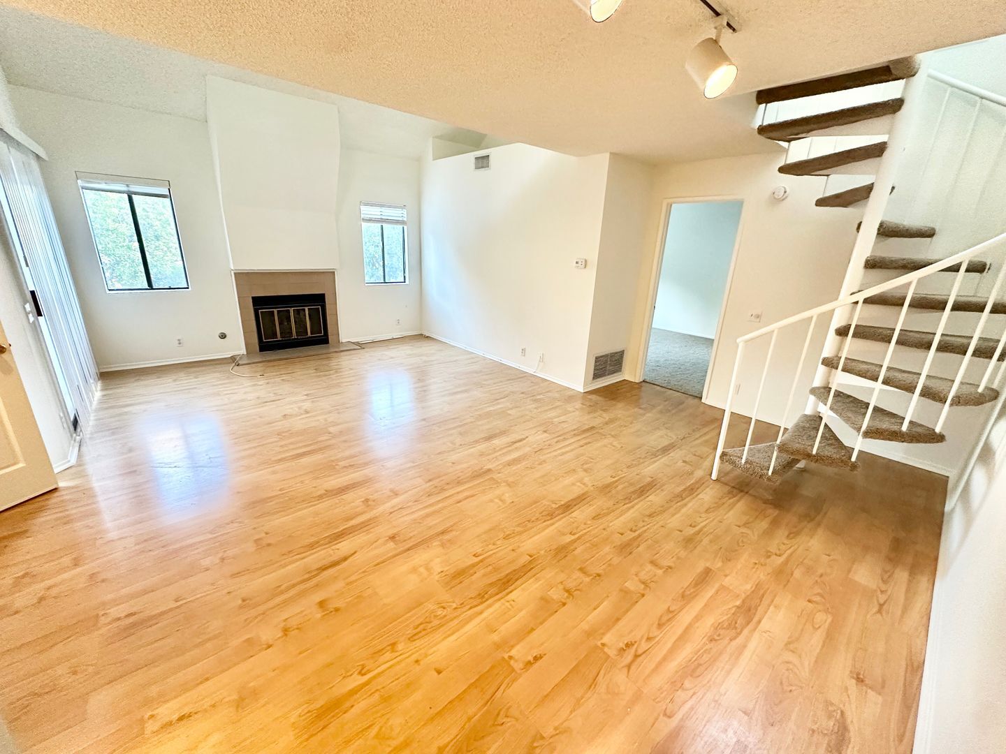 440 Fallingstar - Irvine - California - 1 bed, 1 bath rental property