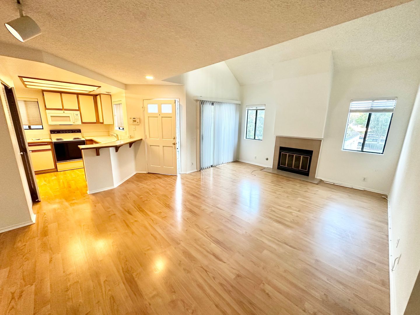 440 Fallingstar - Irvine - California - 1 bed, 1 bath rental property
