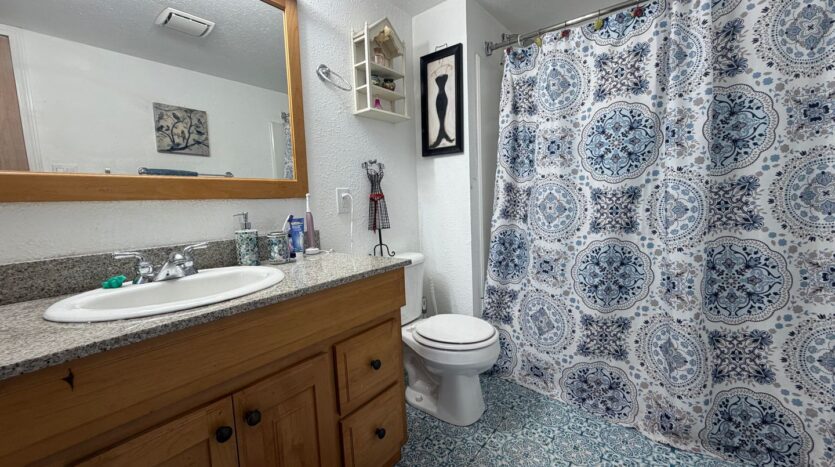 444 N Tomahawk Island Dr - Portland - Oregon - 2 bed, 1 bath rental property