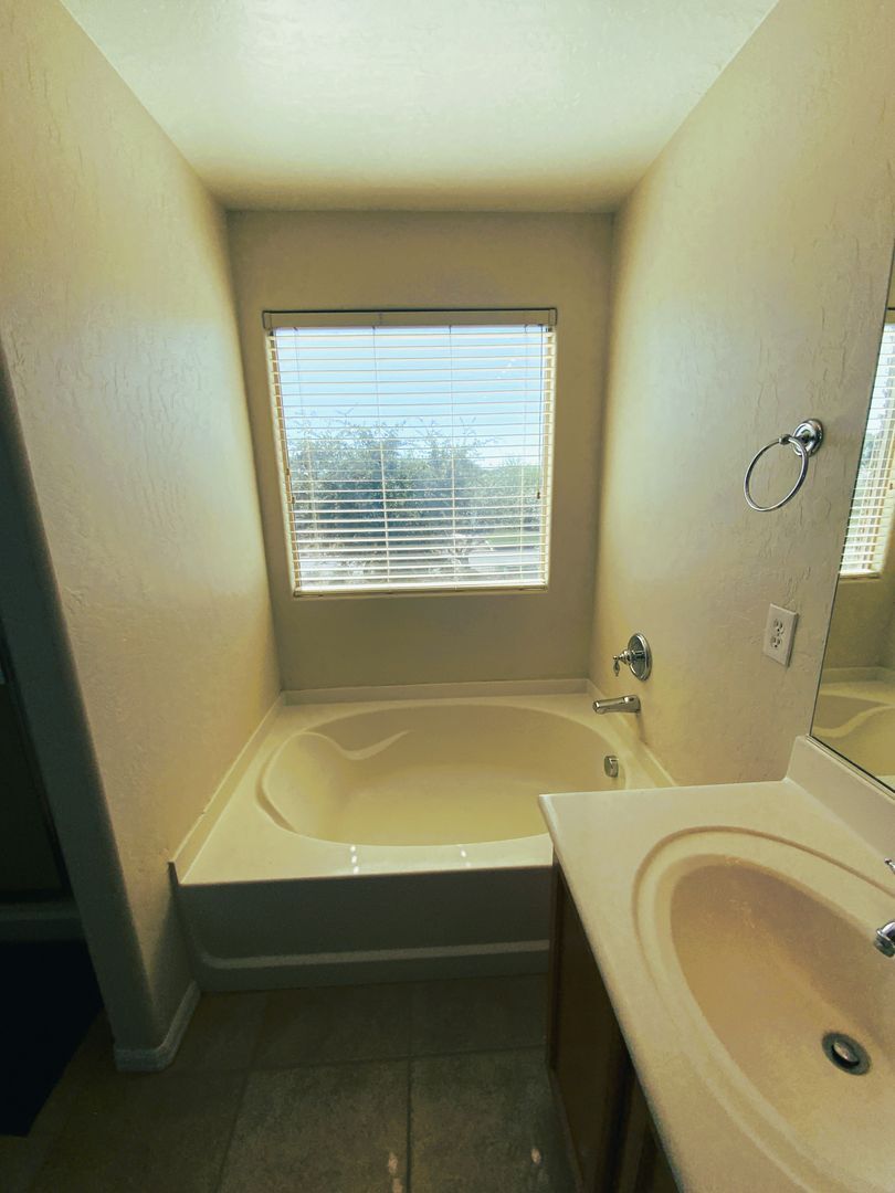 4457 Galapagos Ave - North Las Vegas - Nevada - 3 bed, 2.5 bath rental property