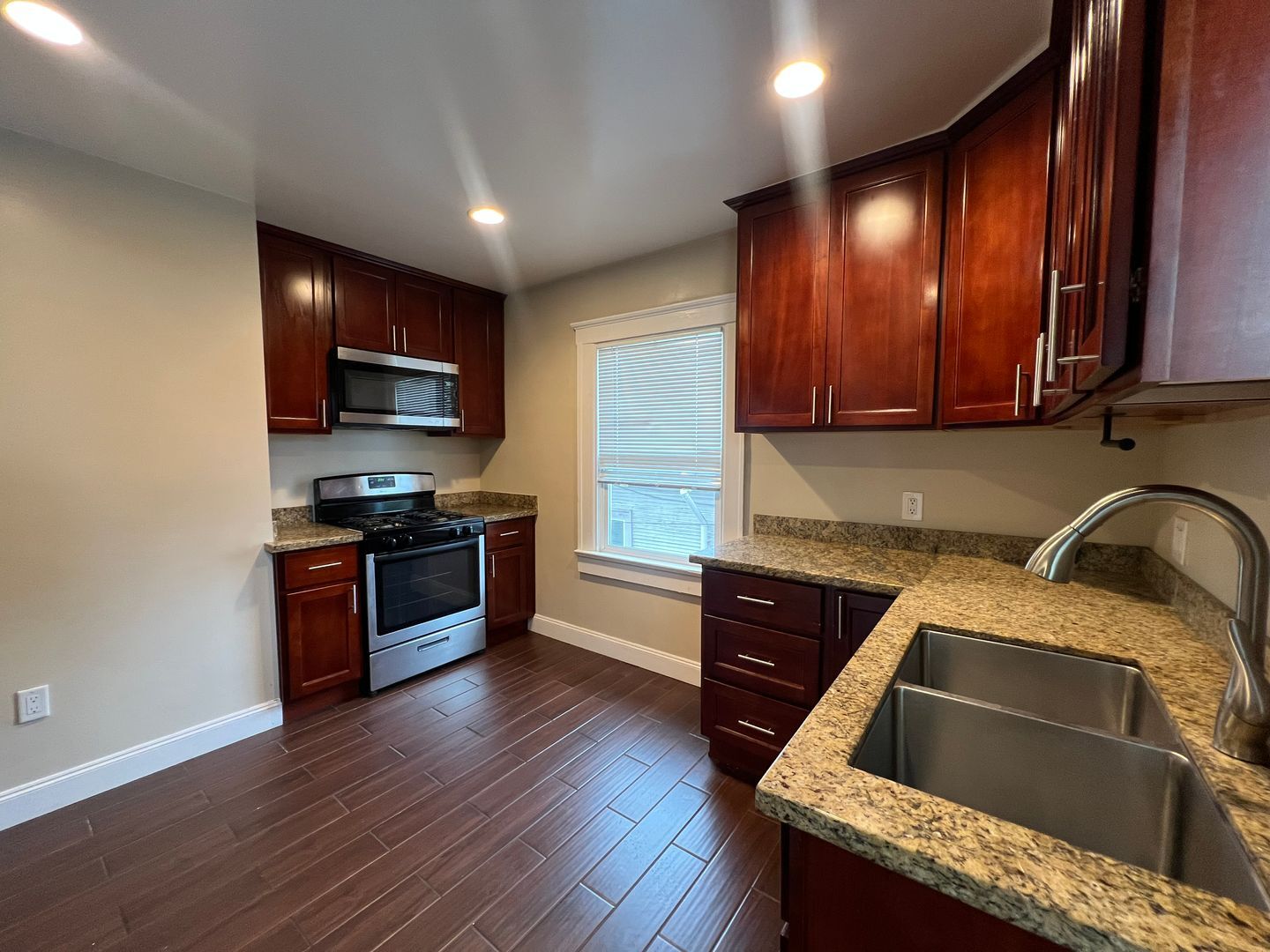 454-456 Alcatraz - Oakland - California - 1 bed, 1 bath rental property