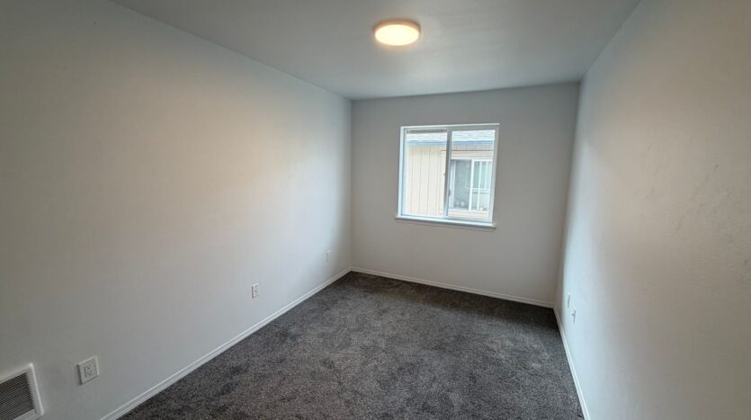 4560 S Puget Sound Ave - Tacoma - Washington - 3 bed, 2 bath rental property